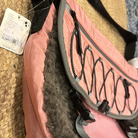 FREE PEOPLE MOVEMENT NWTS PINK & BLACK BACKPACK STYLED W. GRAY FURRY PATCHES - Picture 3 of 7